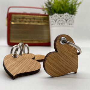Holz Herz Schlüsselanhänger aus Eiche
